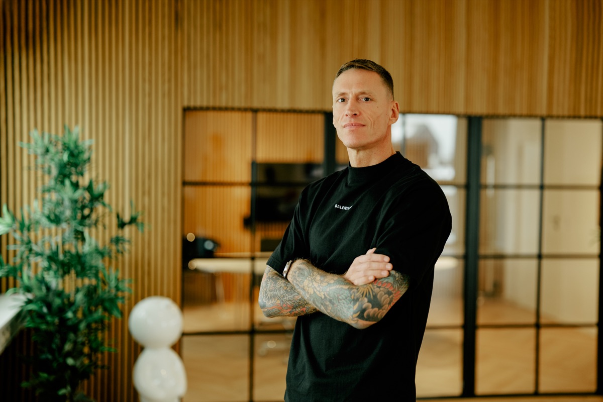 Nick Christensen i sit kontor